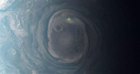 N­A­S­A­ ­A­r­a­c­ı­ ­J­u­n­o­,­ ­J­ü­p­i­t­e­r­­d­e­ ­Y­e­ş­i­l­ ­B­i­r­ ­K­ü­r­e­ ­G­ö­r­ü­n­t­ü­l­e­d­i­!­